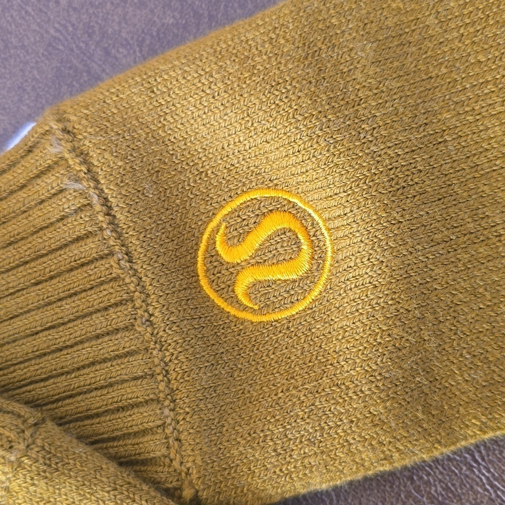 NWT Lululemon Women's Warm Revelation Gloves Tech-Friendly Size XS/S Color GLSC - Picture 2 of 6